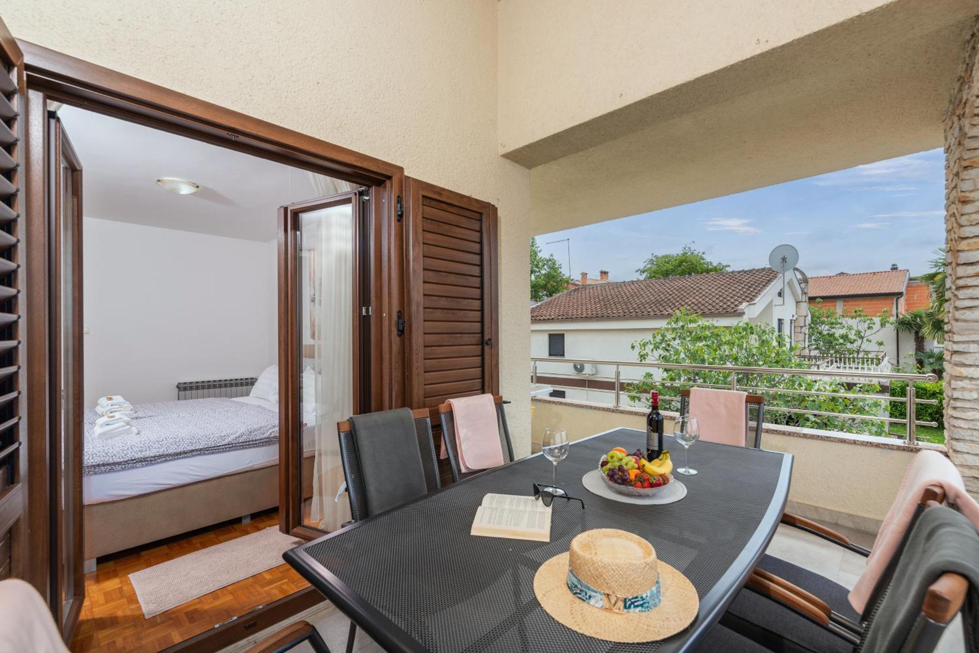 Apartments Marizela Poreč Eksteriør billede